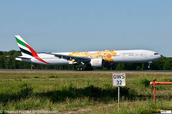 Emirates, Sky Cargo [UAE / EK]